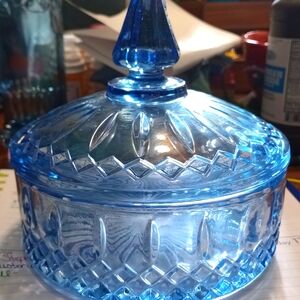 Vintage Indiana tiara glass princess diamond point large with lid candy dish